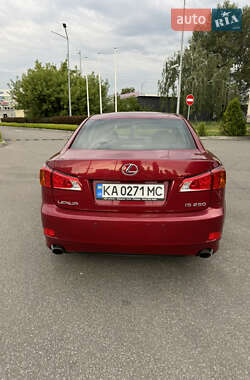 Седан Lexus IS 2010 в 