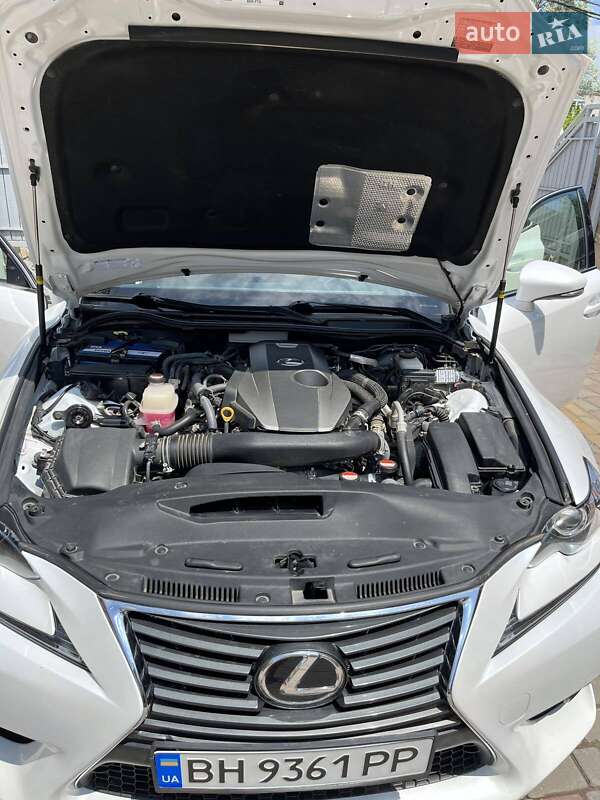 Седан Lexus IS 2016 в Одессе фото 5 Седан Lexus IS 2016 в Одессе