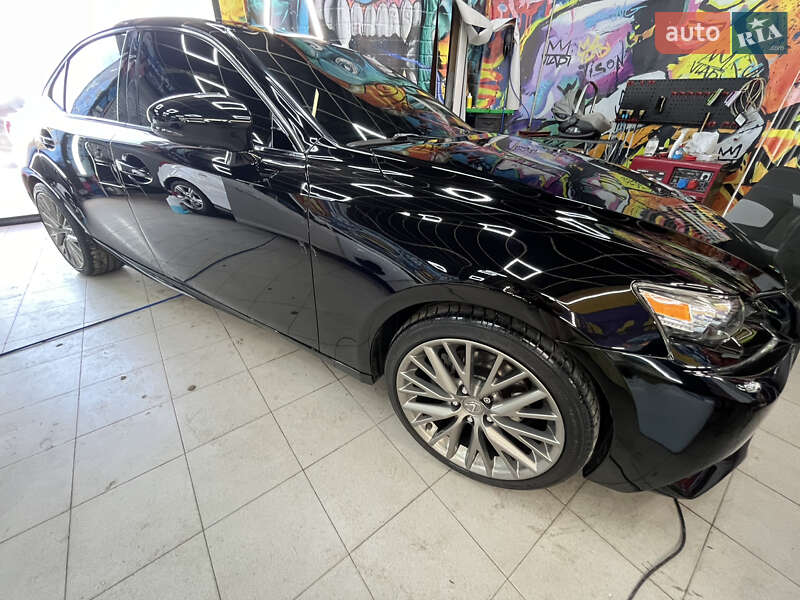 Седан Lexus IS 2013 в Одессе