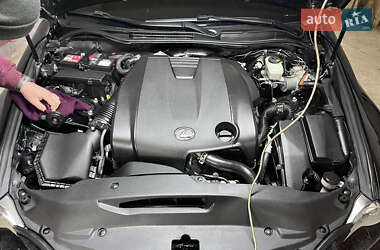 Седан Lexus IS 2013 в 