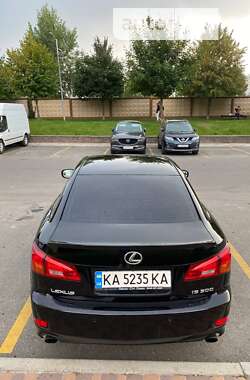 Седан Lexus IS 2007 в Киеве