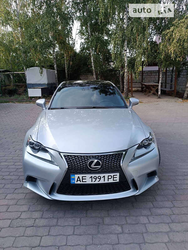 Lexus IS 2016