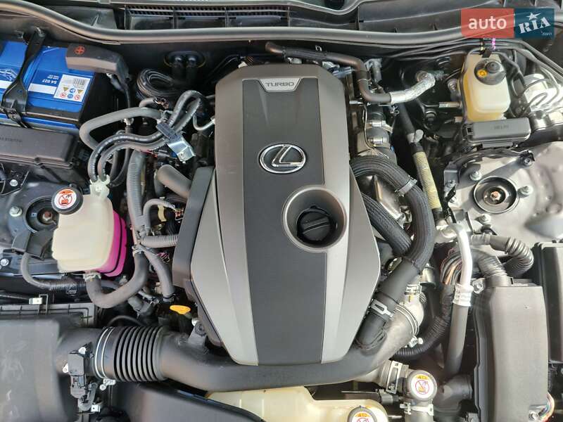 Седан Lexus IS 2018 в Киеве