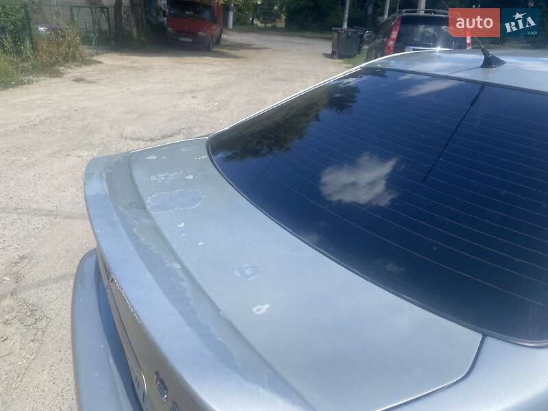 Седан Lexus IS 2002 в Фонтанке