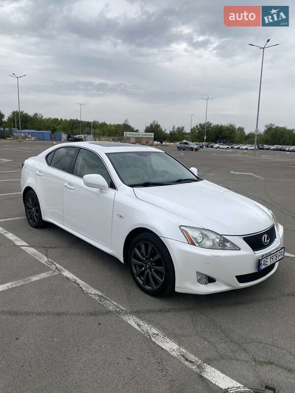 Седан Lexus IS 2008 в Киеве