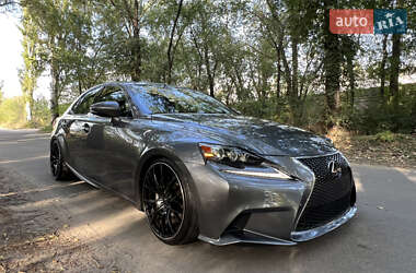 Седан Lexus IS 2014 в 