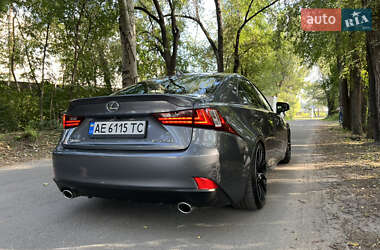 Седан Lexus IS 2014 в 