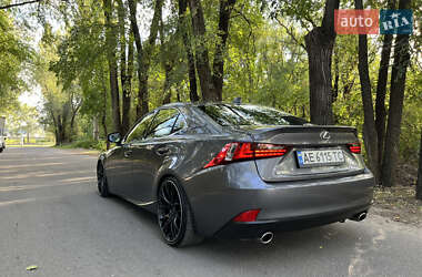 Седан Lexus IS 2014 в 