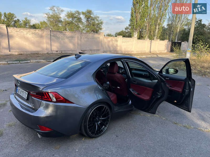 Седан Lexus IS 2014 в Каменском фото 102 Седан Lexus IS 2014 в Каменском