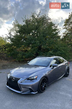 Седан Lexus IS 2014 в 