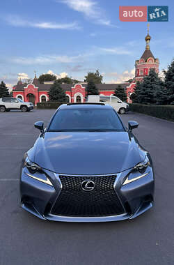 Седан Lexus IS 2014 в 