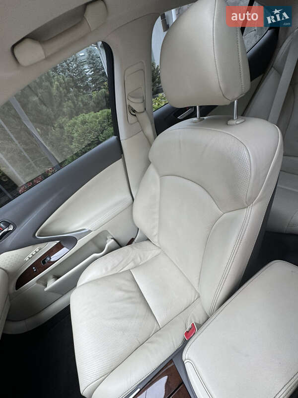 Седан Lexus IS 2010 в Киеве фото 9 Седан Lexus IS 2010 в Киеве
