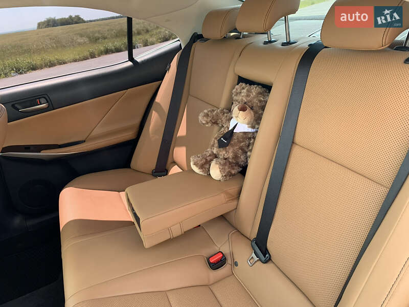Седан Lexus IS 2018 в Одессе