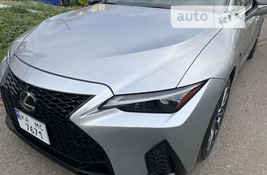 Седан Lexus IS 2022 в Киеве