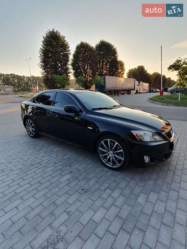 Седан Lexus IS 2007 в Виннице