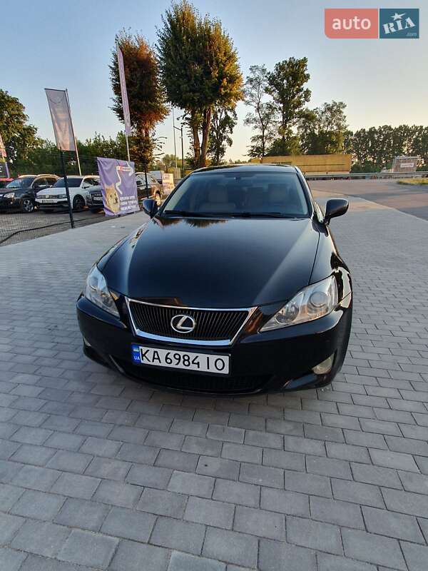 Седан Lexus IS 2007 в Виннице