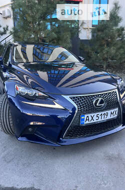 Седан Lexus IS 2014 в Києві