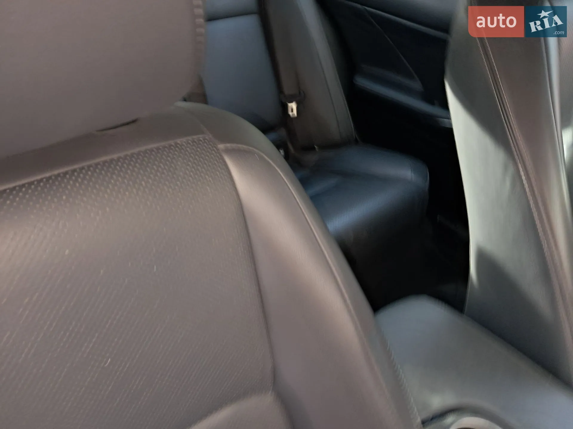 2015 Lexus IS - мініатюра 10