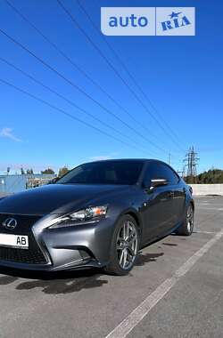 Седан Lexus IS 2014 в Києві