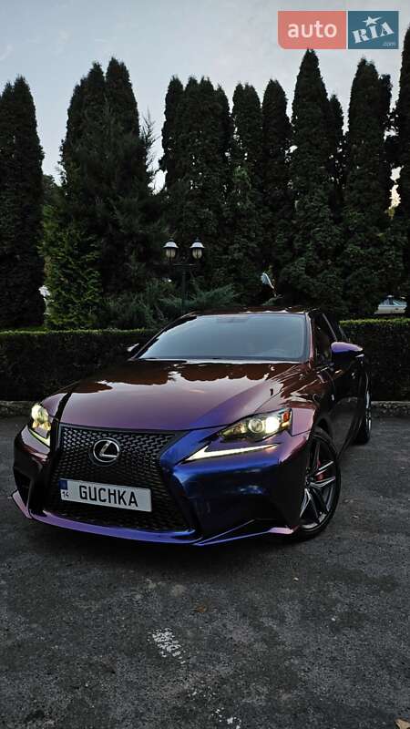 Lexus IS 2016