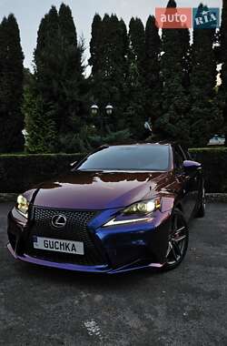 Седан Lexus IS 2016 в 
