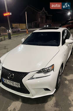 Седан Lexus IS 2015 в Дніпрі