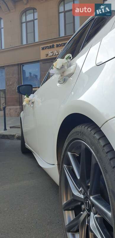 Седан Lexus IS 2015 в Одессе