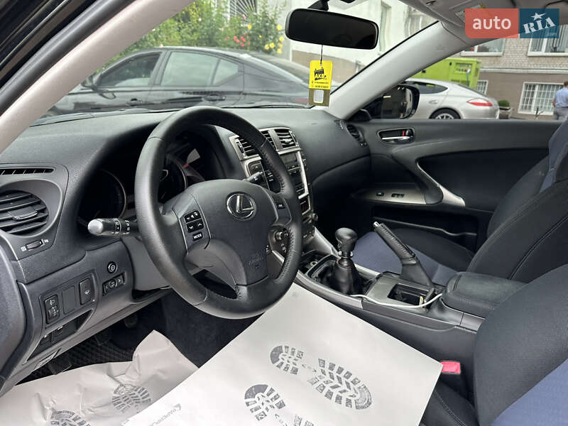 Седан Lexus IS 2009 в Киеве