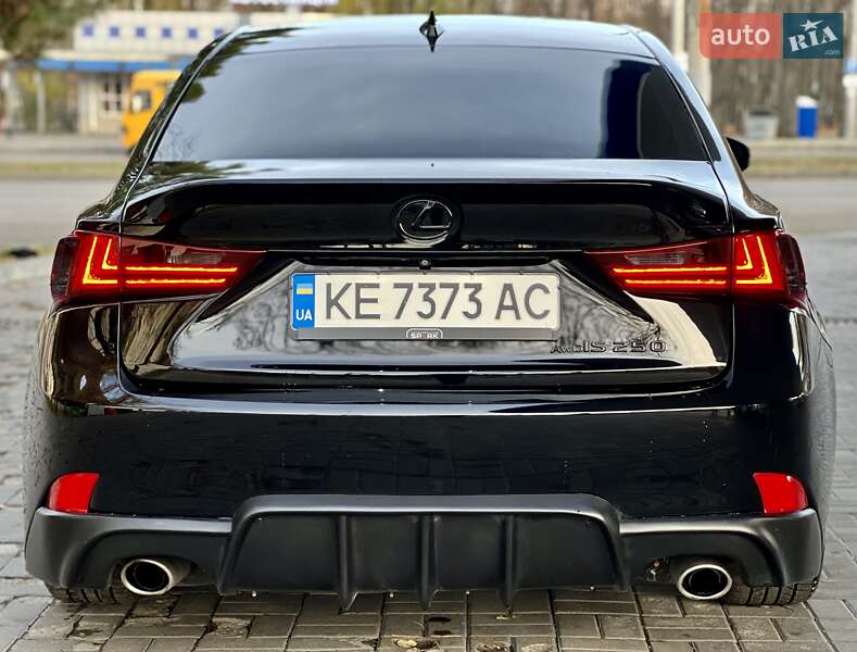 Седан Lexus IS 2015 в Дніпрі