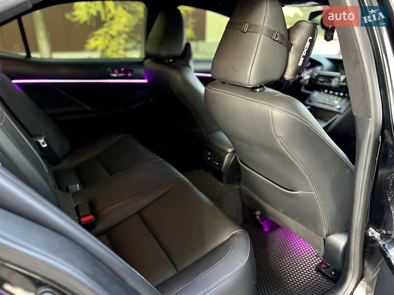 Седан Lexus IS 2015 в Дніпрі