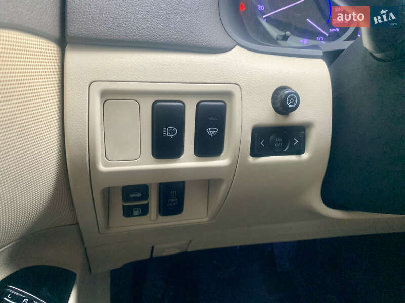 Седан Lexus IS 2011 в Кривом Роге