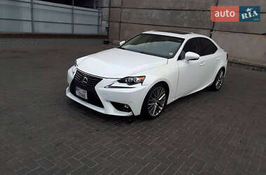 Седан Lexus IS 2014 в Львове