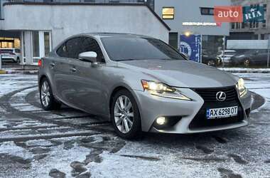 Седан Lexus IS 2015 в Киеве