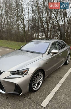 Седан Lexus IS 2017 в Львове