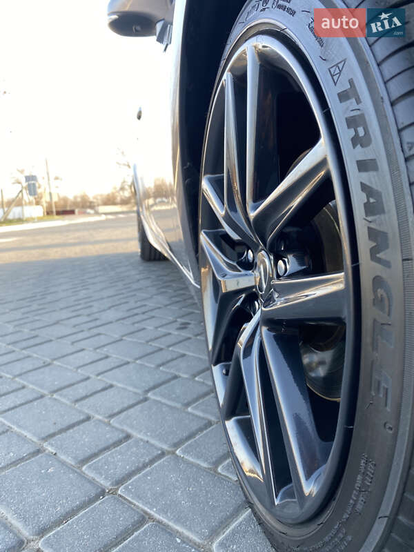 Седан Lexus IS 2013 в Одессе