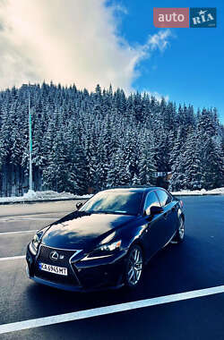 Седан Lexus IS 2013 в Києві