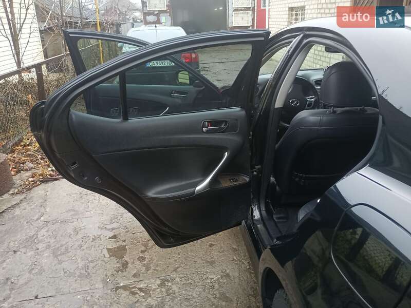 Седан Lexus IS 2010 в Умани