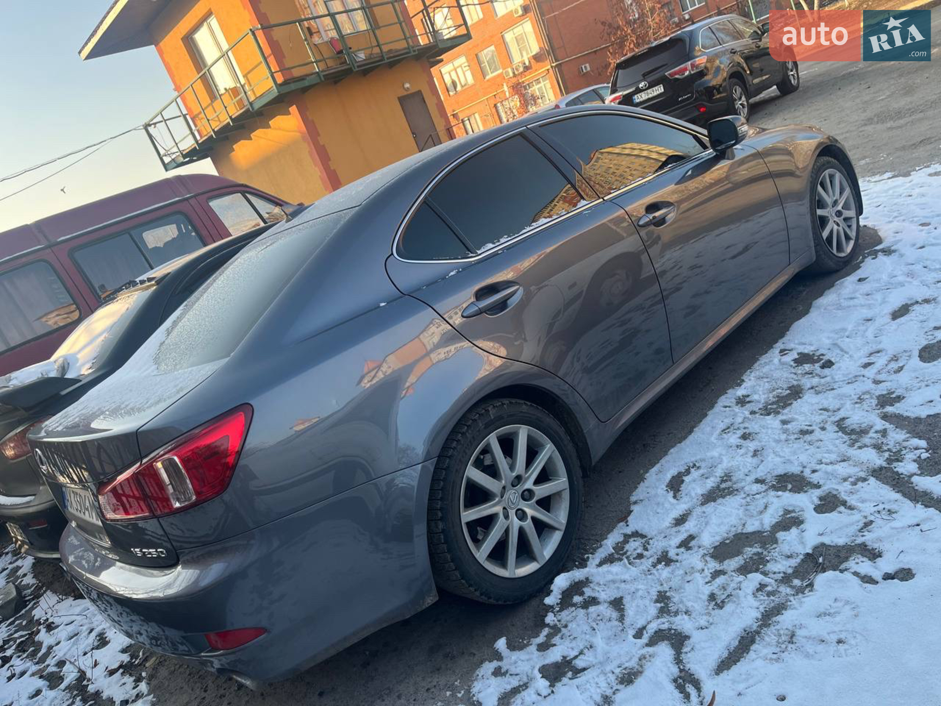 2011 Lexus IS - мініатюра 11