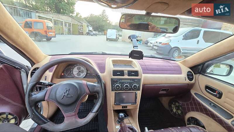 Седан Lexus IS 2000 в Луцке