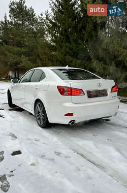Седан Lexus IS 2012 в 