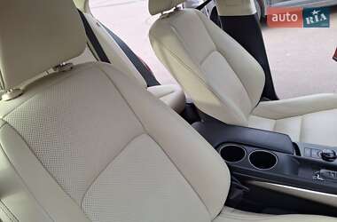 Седан Lexus IS 2013 в 