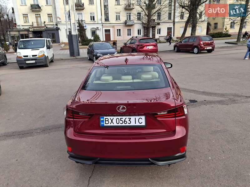Седан Lexus IS 2013 в Хмельницком