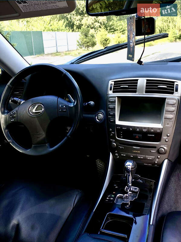 Седан Lexus IS 2008 в Верхнеднепровске
