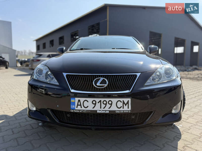 Седан Lexus IS 2008 в Луцьку