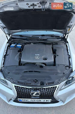Седан Lexus IS 2010 в 