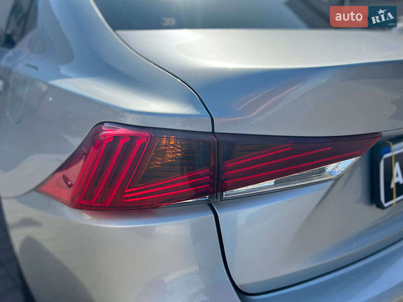 Седан Lexus IS 2017 в Одессе