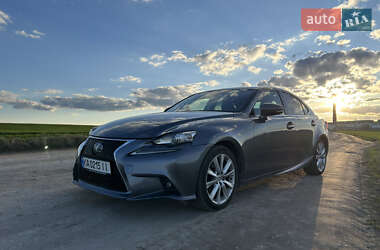 Седан Lexus IS 2014 в 