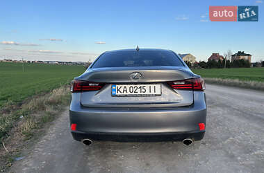 Седан Lexus IS 2014 в 