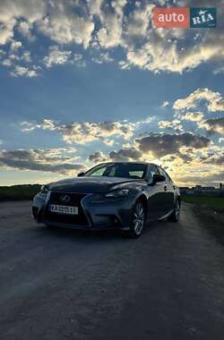 Седан Lexus IS 2014 в 