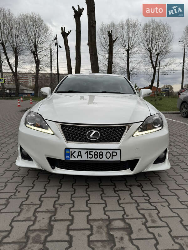 Седан Lexus IS 2012 в Киеве